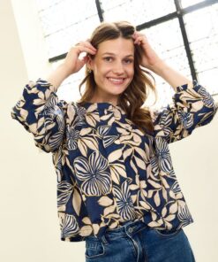 Alternative view of Jeans Blue with beige Flowers by Atelier Jupe